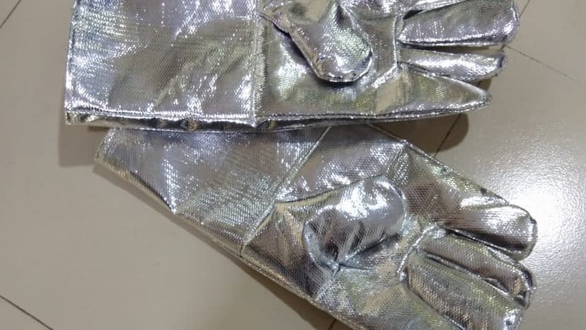 Signature Aluminum Gloves