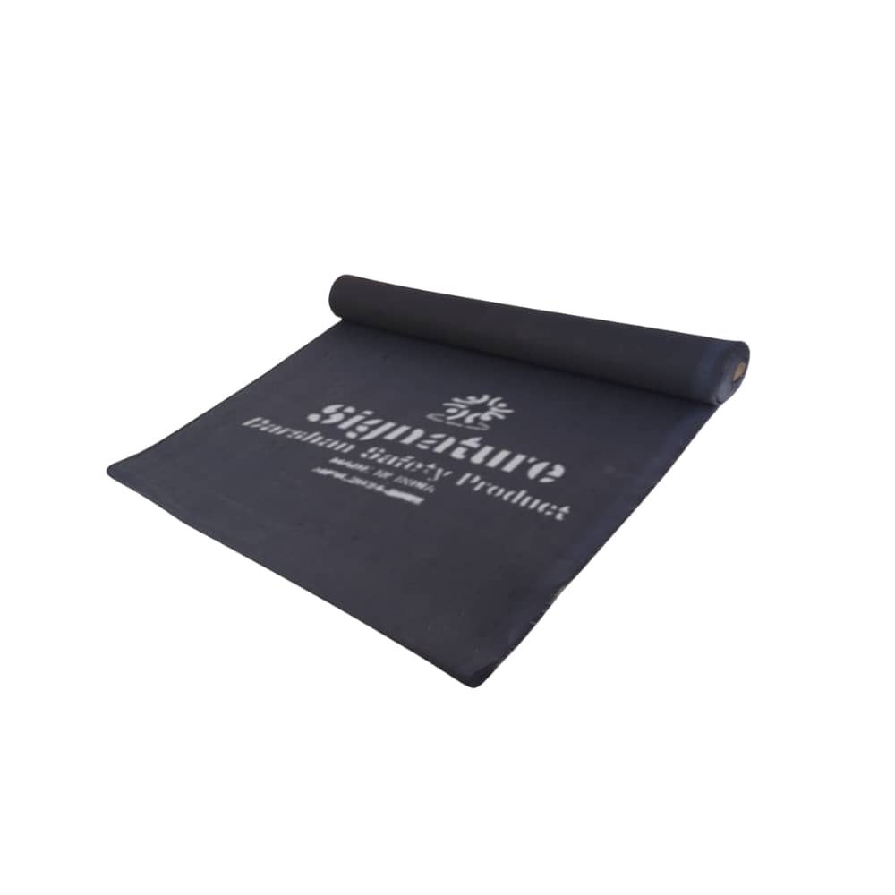 Graphite coated fiberglass fabric roll for welding blanket